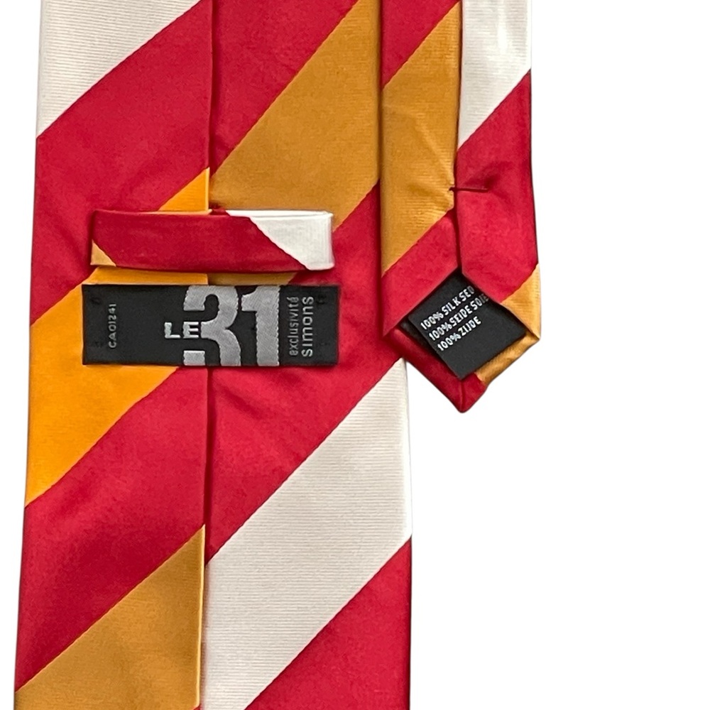 Simons Vibrant Striped Tie
🔥% bundle of 3, 5, 10, 15 or 20 ties - Picture 5 of 5